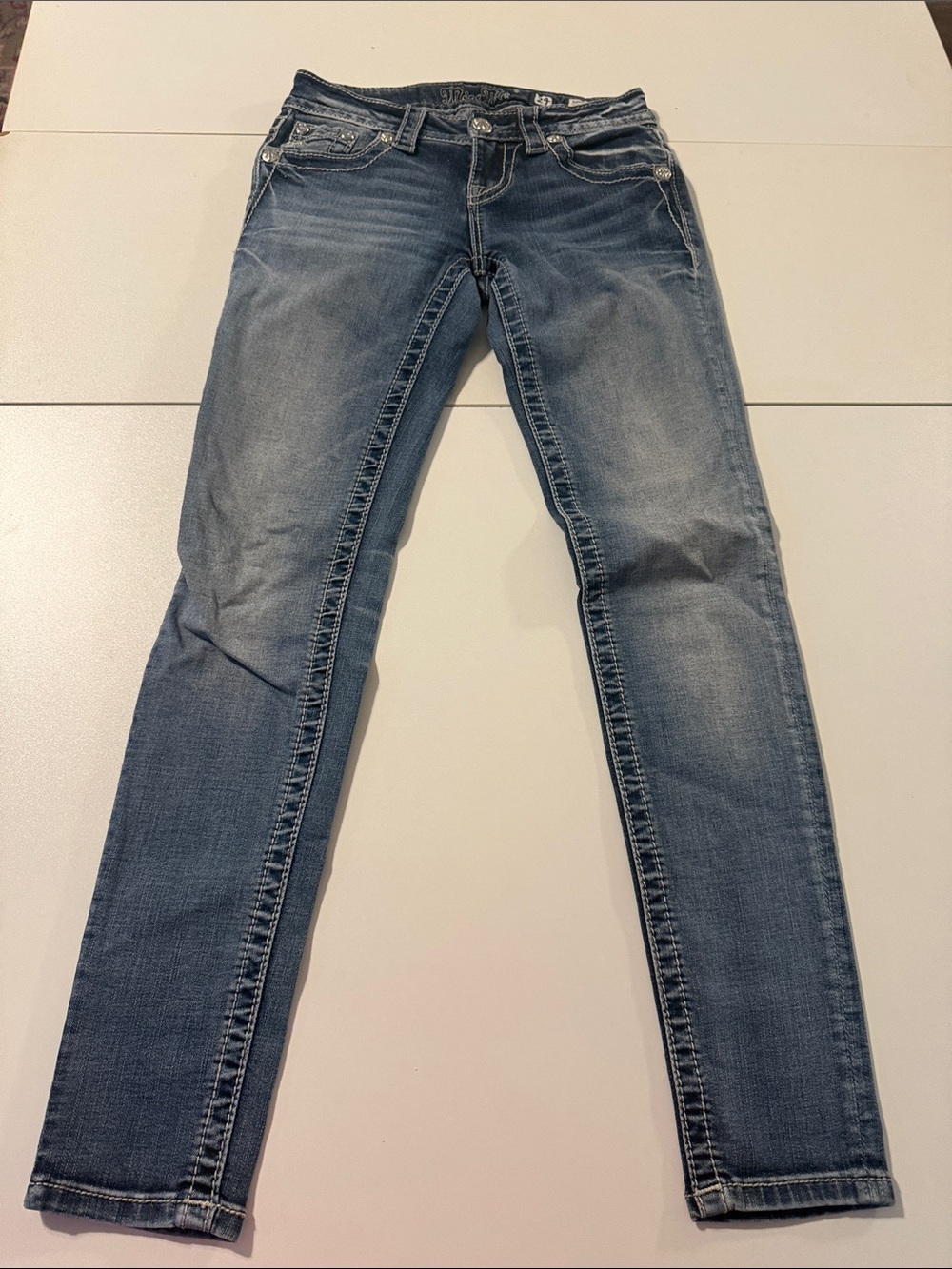 Miss Me - Women's Classic Skinny Jeans in Washed Blue